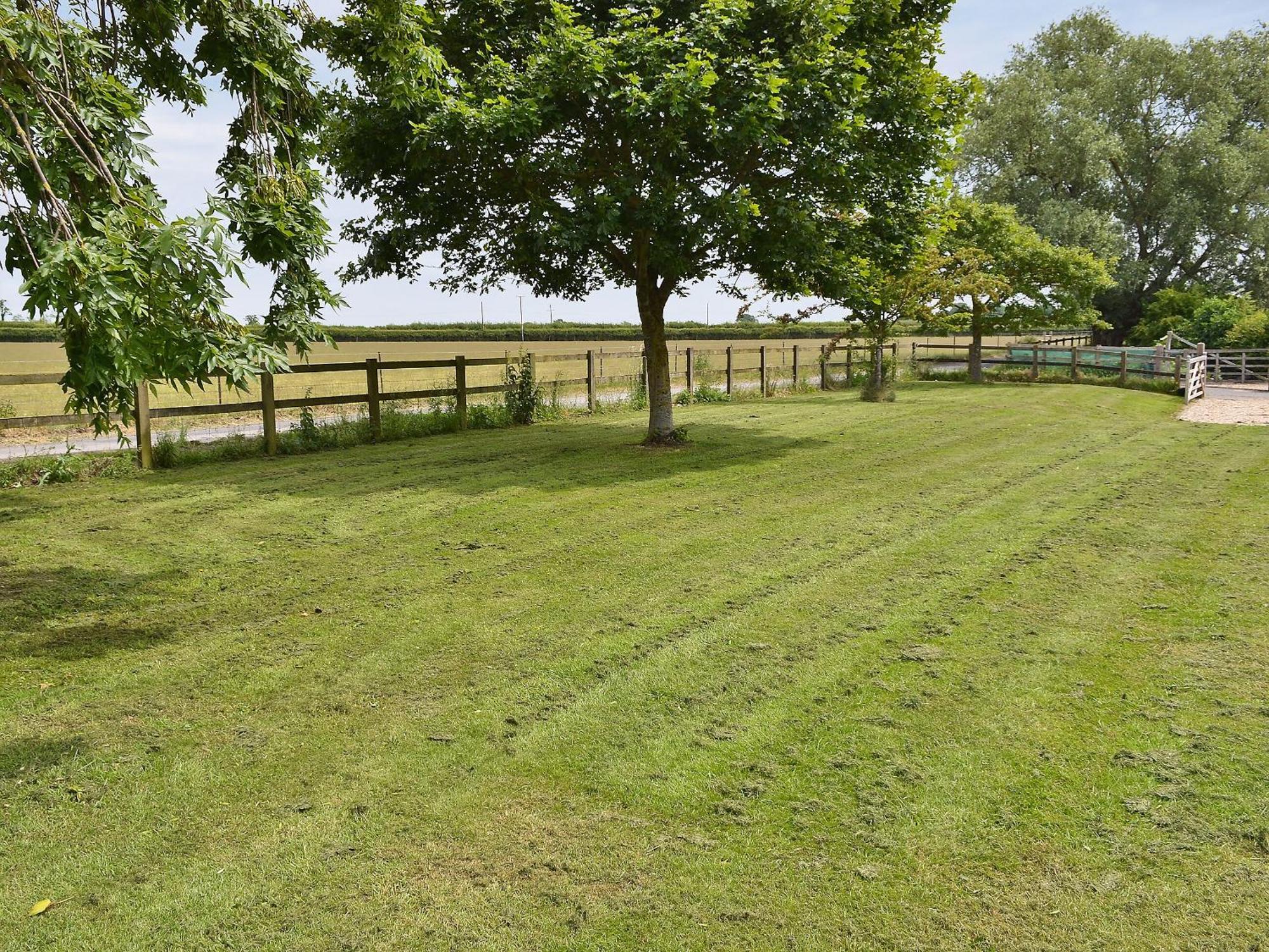 The Hayloft - 28836 Villa Royal Wootton Bassett Buitenkant foto